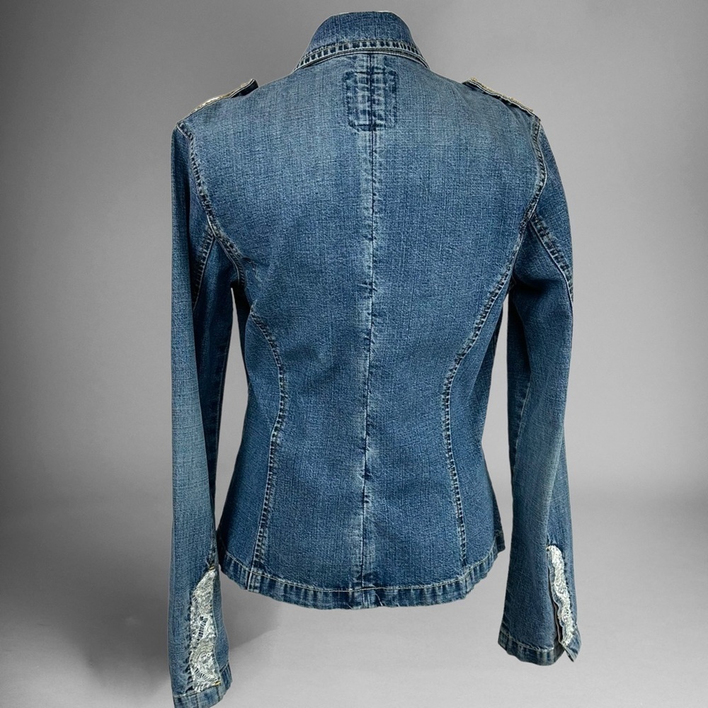 Lucky Brand Jean Jacket. - Picture 3 of 9